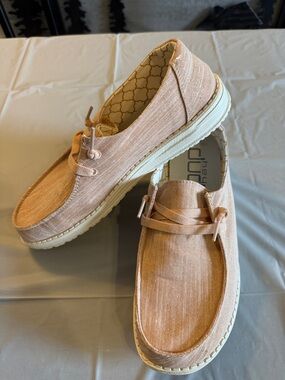 Hey Dude Slip-On Shoes in Rose